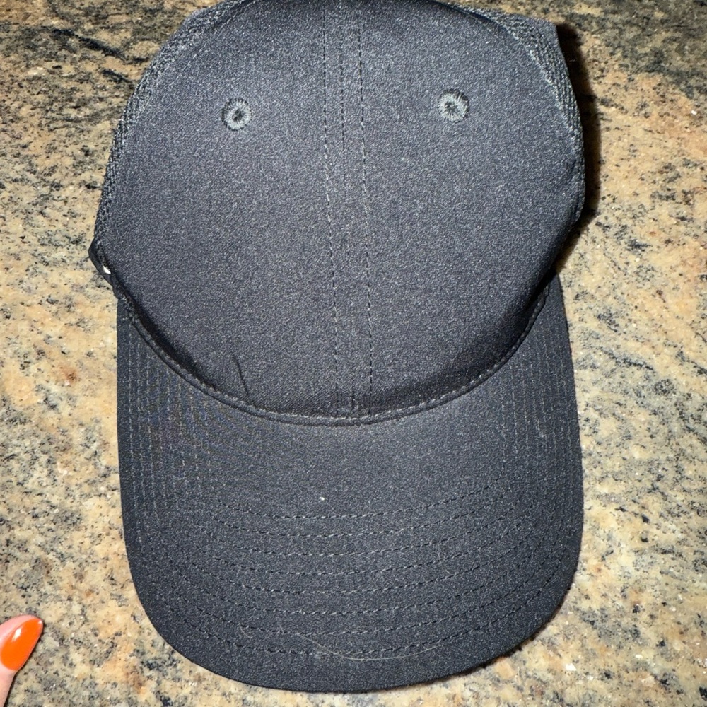 Black athleta hat